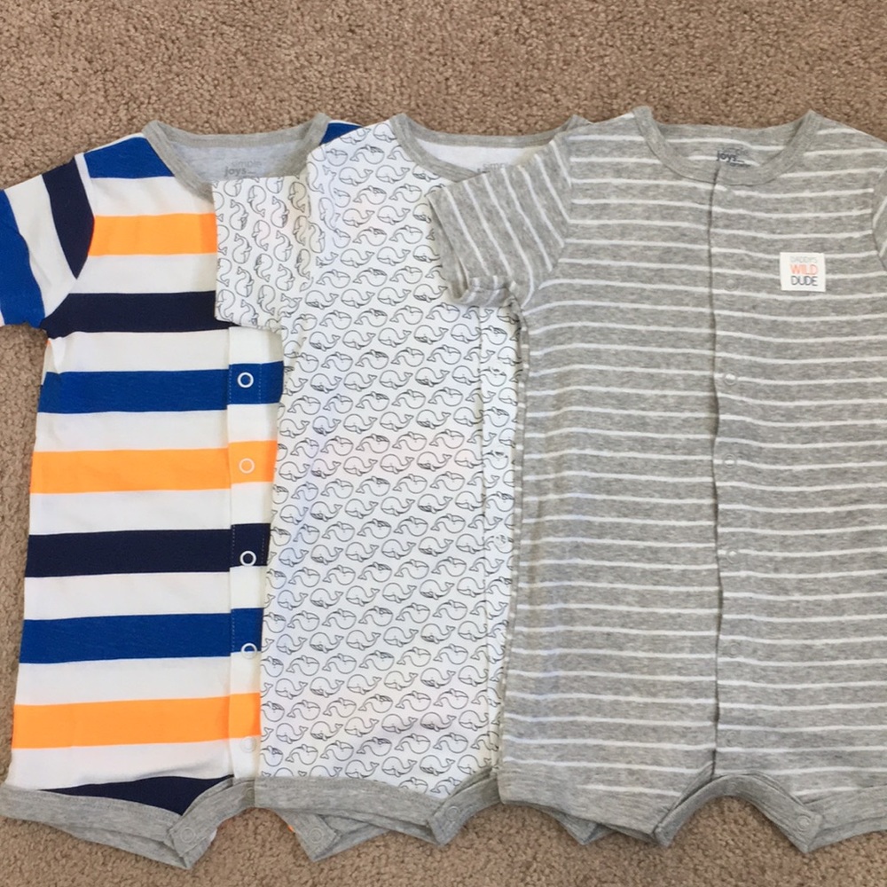 Set of 3 NWOT Carters rompers - 12 months
